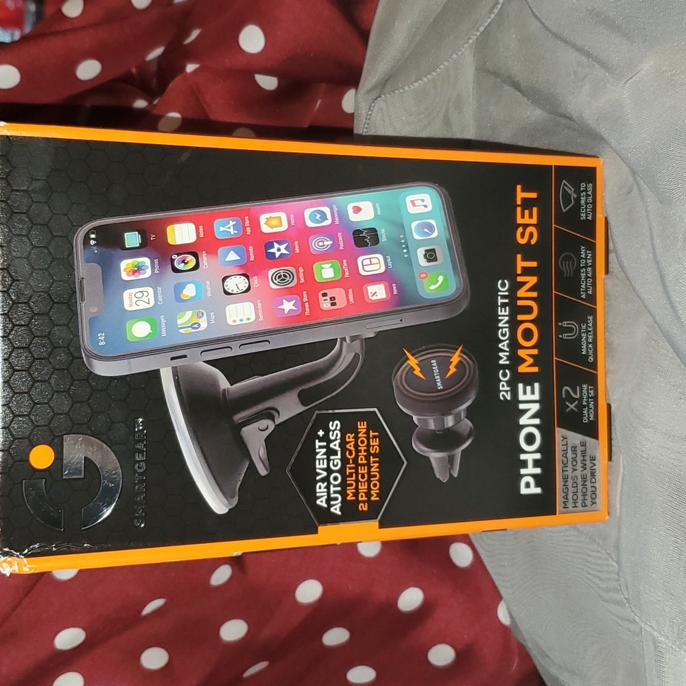 NEW 2 PC Magnetic Phone Mount Set
